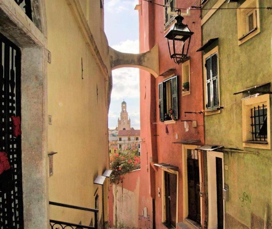 Casa Rosa Lucia Centrale Con Parcheggio Sanremo Bagian luar foto