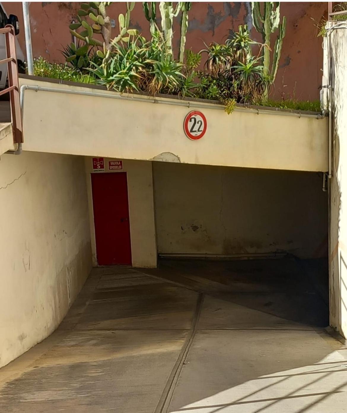 Casa Rosa Lucia Centrale Con Parcheggio Sanremo Bagian luar foto