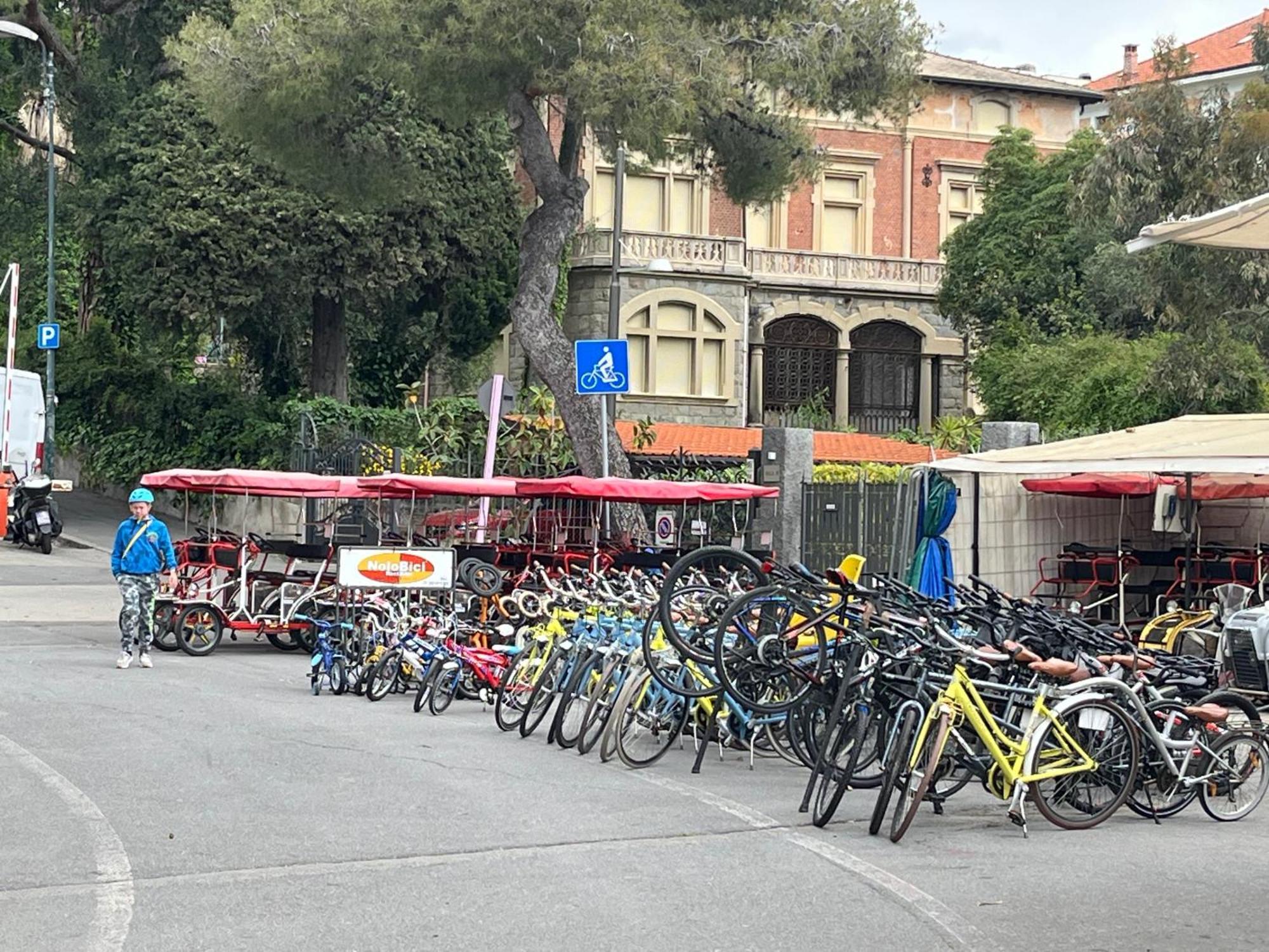 Casa Rosa Lucia Centrale Con Parcheggio Sanremo Bagian luar foto